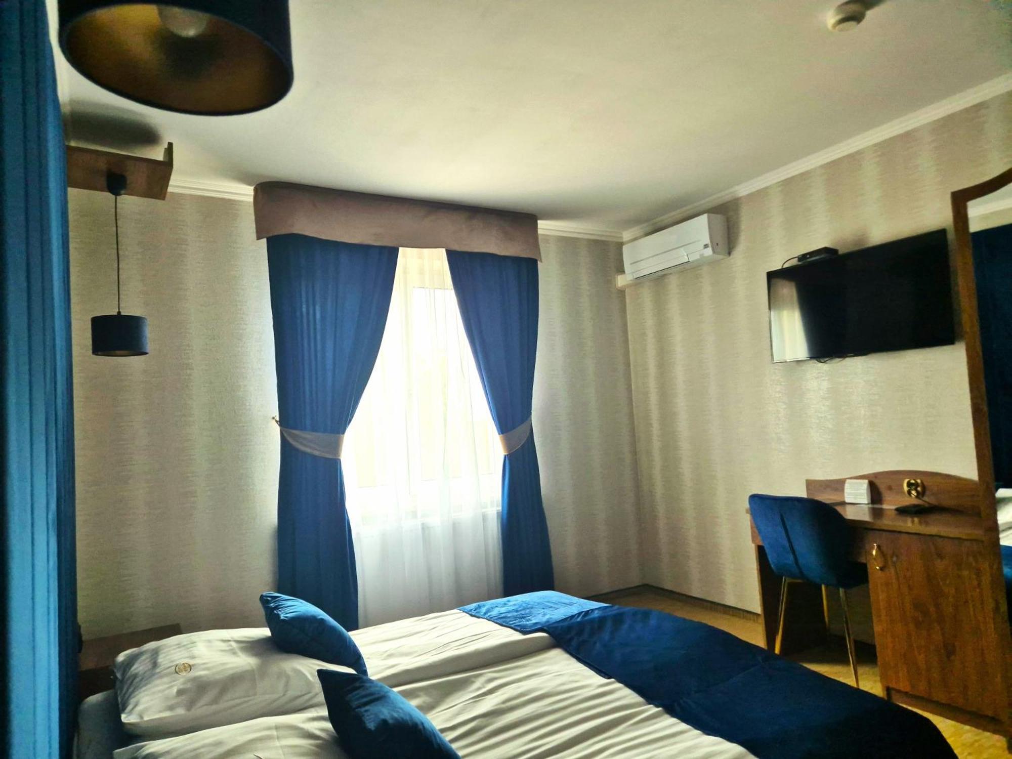 Dworek Nad Stawem & Laznia Piwna أوستروف مازوفيتسكا المظهر الخارجي الصورة